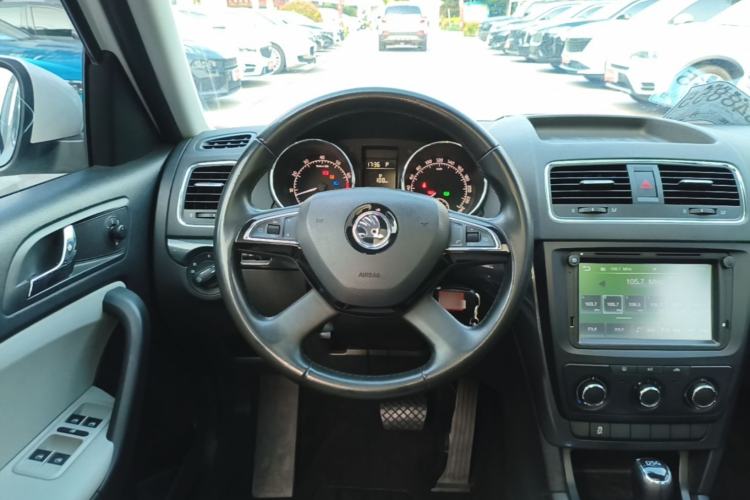 Used Skoda Yeti 2016 1.4TSI DSG Advanced Edition Steering Wheel