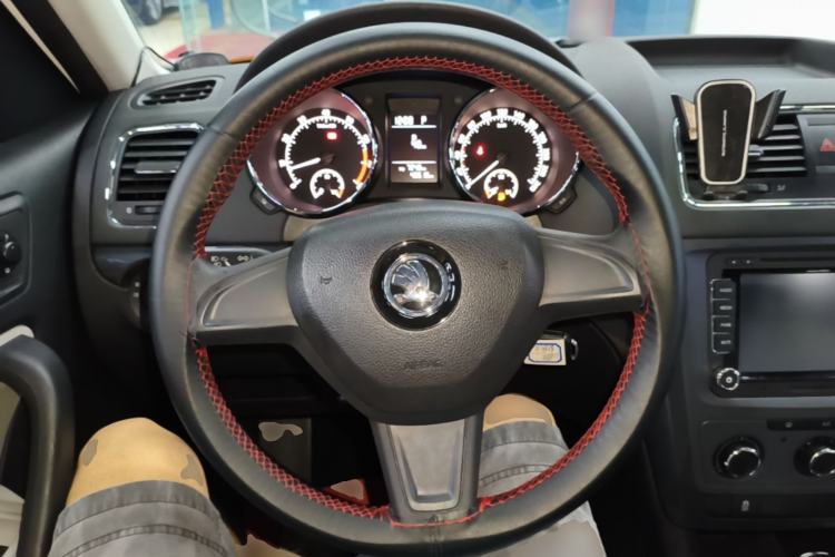 Used Skoda Yeti 2016 1.4TSI DSG Advanced Edition Steering Wheel