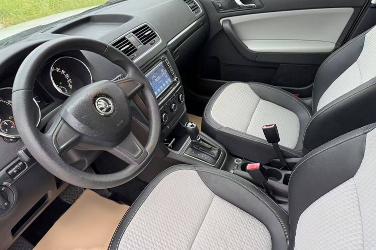 Used Skoda Yeti 2016 1.4TSI DSG Advanced Edition Steering Wheel