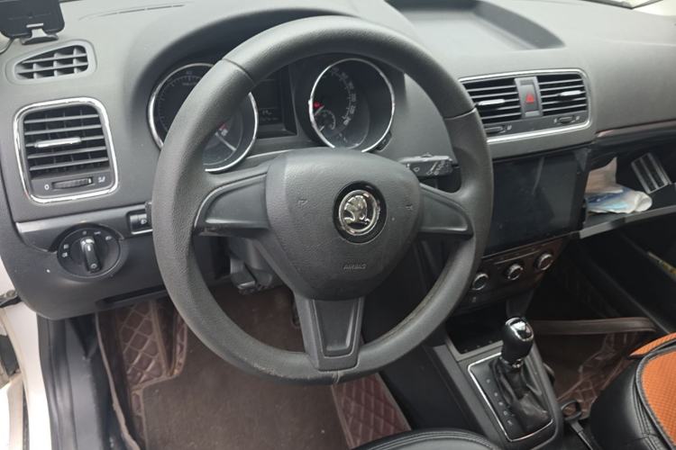 Used Skoda Yeti 2016 1.4TSI DSG Advanced Edition Steering Wheel