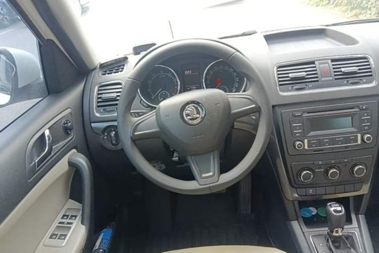 Used Skoda Yeti 2016 1.4TSI DSG Advanced Edition Steering Wheel
