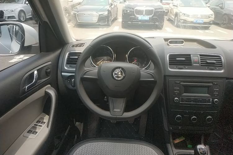 Used Skoda Yeti 2016 1.4TSI Manual Entry-Level Model Steering Wheel