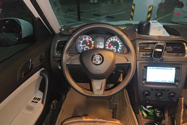 Used Skoda Yeti 2016 1.4TSI DSG Advanced Edition Steering Wheel