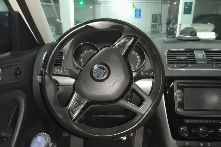 Used Skoda Yeti 2016 1.8TSI DSG Prestige Edition Steering Wheel