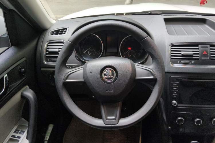 Used Skoda Yeti 2016 1.4TSI DSG Advanced Edition Steering Wheel