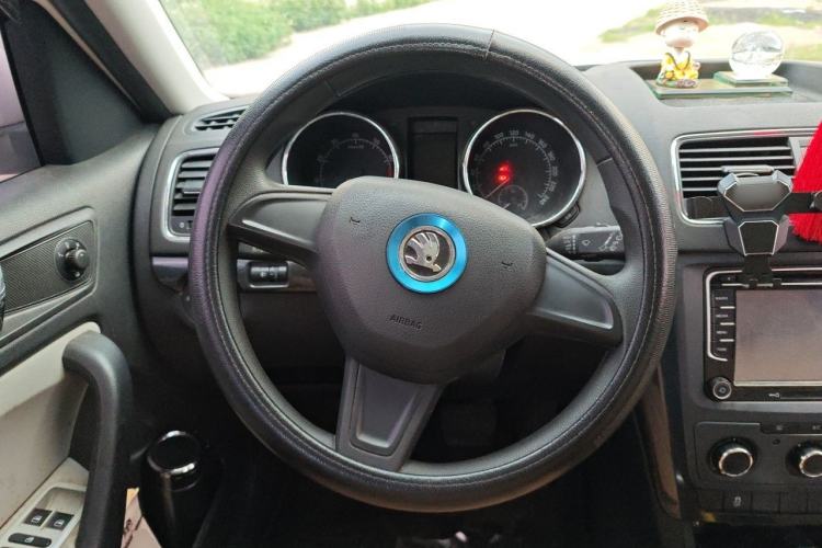 Used Skoda Yeti 2016 1.4TSI DSG Advanced Edition Steering Wheel