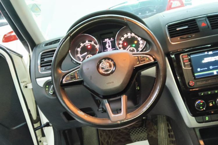 Used Skoda Yeti 2016 1.8TSI DSG Prestige Edition Steering Wheel
