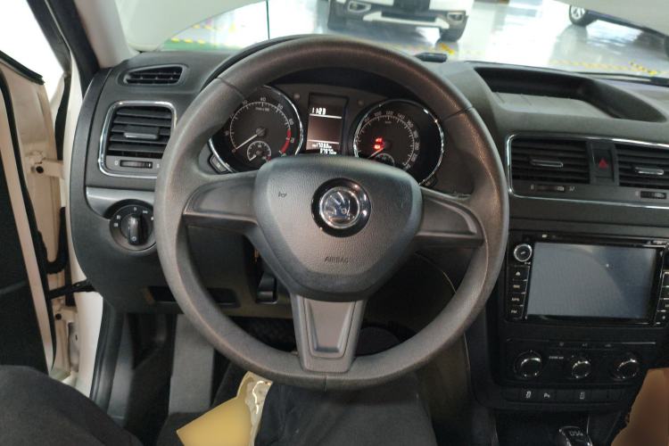 Used Skoda Yeti 2016 1.4TSI DSG Advanced Edition Steering Wheel