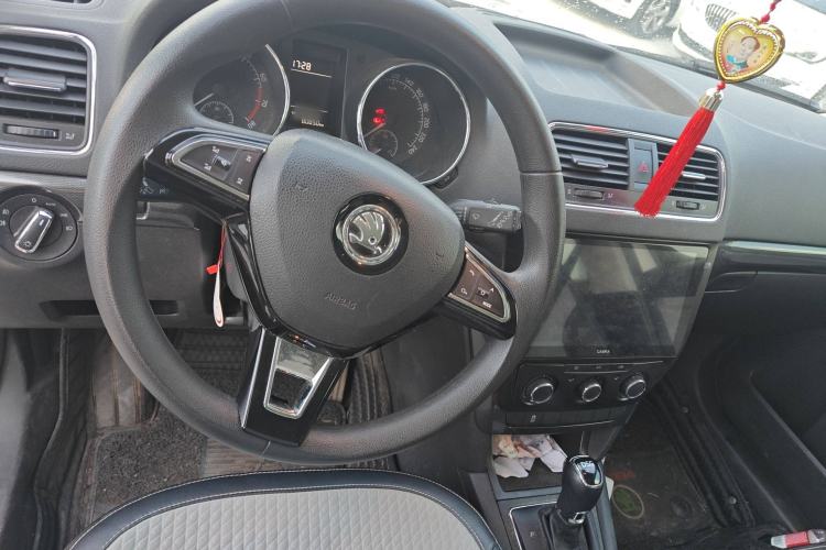 Used Skoda Yeti 2016 1.4TSI DSG Advanced Edition Steering Wheel