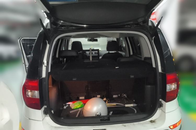 Used Skoda Yeti 2016 1.8TSI DSG Prestige Edition Trunk