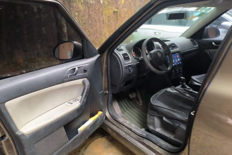 Used Skoda Yeti 2016 1.4TSI DSG Advanced Edition Driver Seat