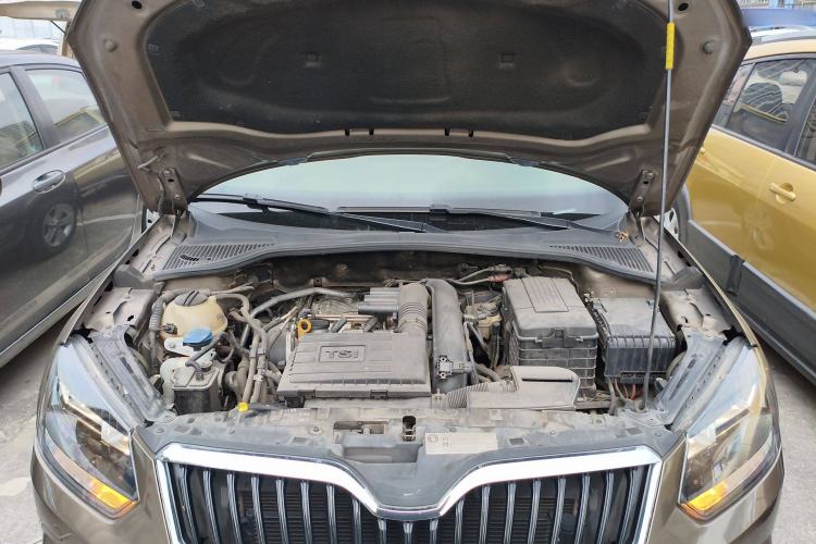 Used Skoda Yeti 2016 1.4TSI DSG Advanced Edition Engine Bay