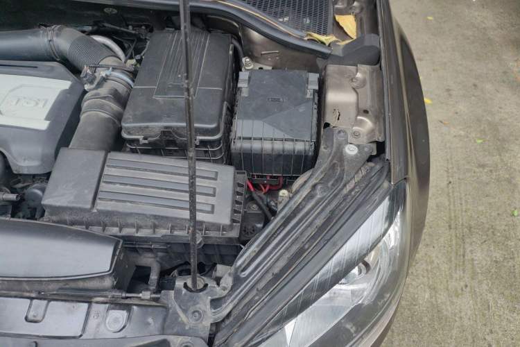 Used Skoda Yeti 2016 1.8TSI DSG Prestige Edition Engine Bay Left