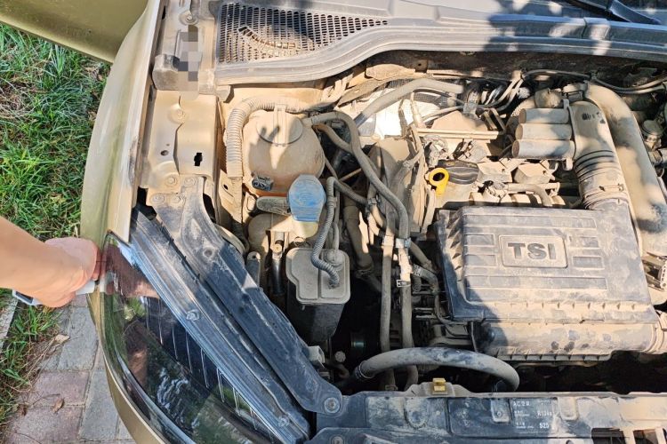 Used Skoda Yeti 2016 1.4TSI DSG Advanced Edition Engine Bay Right