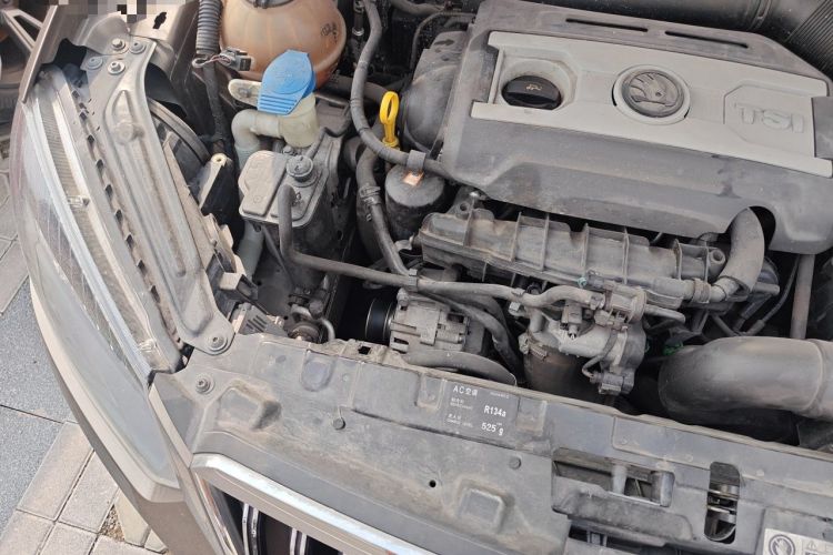 Used Skoda Yeti 2016 1.8TSI DSG Prestige Edition Engine Bay Right