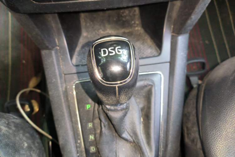 Used Skoda Yeti 2016 1.4TSI DSG Advanced Edition Gear Lever