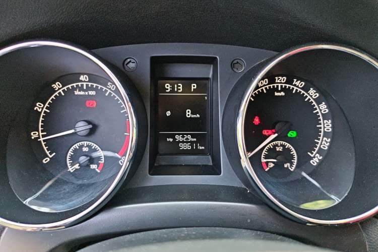 Used Skoda Yeti 2016 1.4TSI DSG Advanced Edition Instrument Cluster