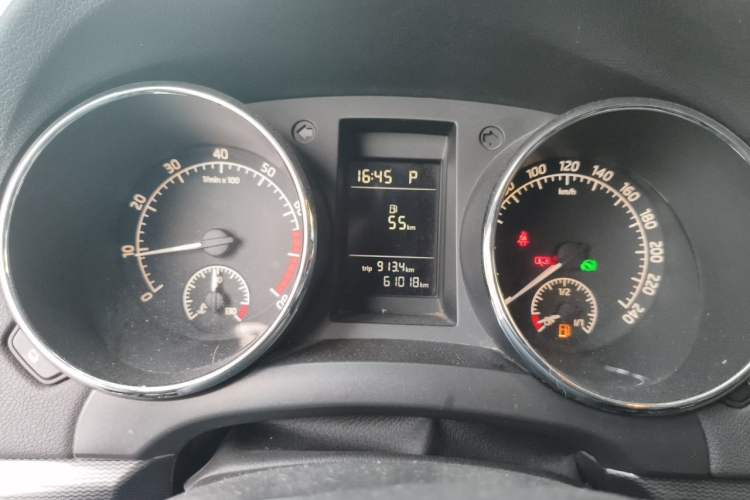 Used Skoda Yeti 2016 1.4TSI DSG Advanced Edition Instrument Cluster