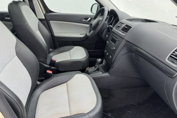 Used Skoda Yeti 2016 1.4TSI DSG Advanced Edition Interior 6