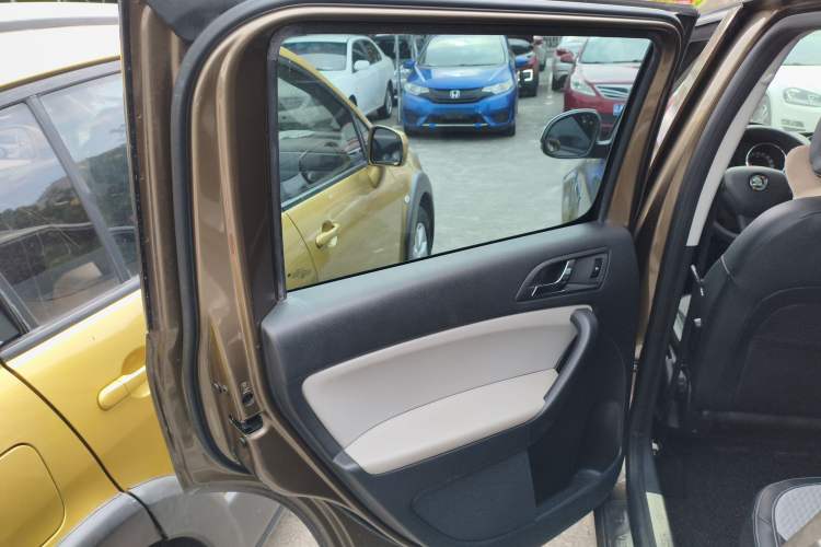 Used Skoda Yeti 2016 1.4TSI DSG Advanced Edition Left Rear Door Interior