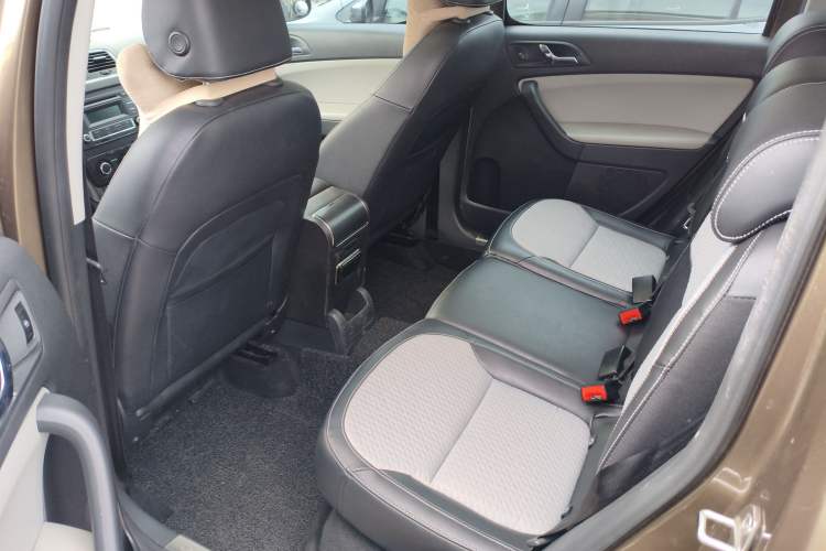 Used Skoda Yeti 2016 1.4TSI DSG Advanced Edition Left Rear Seat