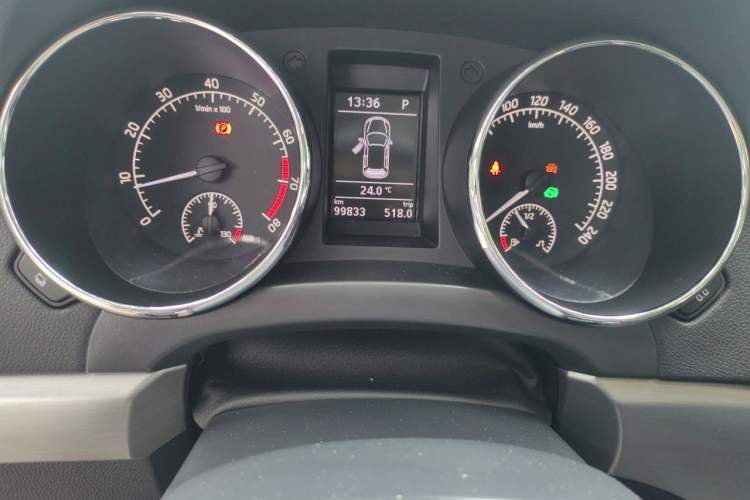 Used Skoda Yeti 2016 1.8TSI DSG Prestige Edition Odometer Close Up
