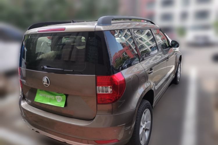 Used Skoda Yeti 2016 1.4TSI DSG Advanced Edition Rear Right 45 Deg