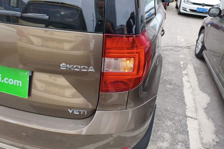 Used Skoda Yeti 2016 1.4TSI DSG Advanced Edition Right Rear Taillight