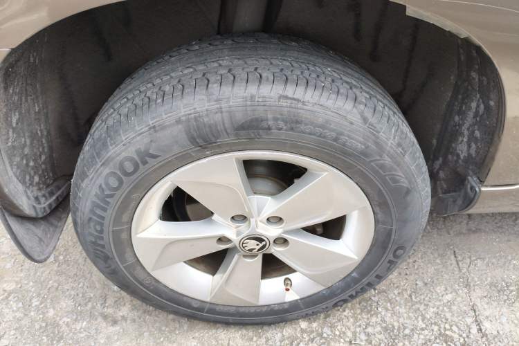 Used Skoda Yeti 2016 1.4TSI DSG Advanced Edition Right Rear Wheel Hub