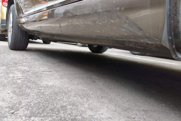 Used Skoda Yeti 2016 1.4TSI DSG Advanced Edition Right Side Sill