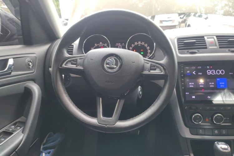 Used Skoda Yeti 2016 1.8TSI DSG Prestige Edition Steering Wheel