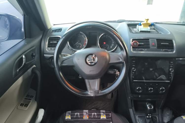 Used Skoda Yeti 2016 1.4TSI DSG Advanced Edition Steering Wheel