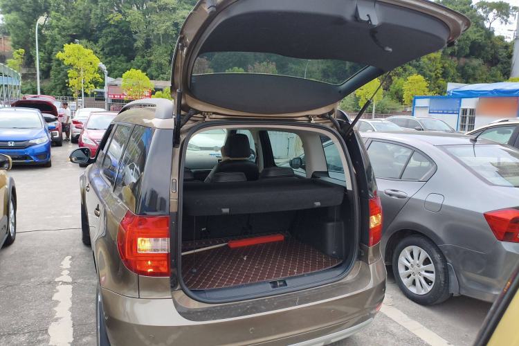 Used Skoda Yeti 2016 1.4TSI DSG Advanced Edition Trunk