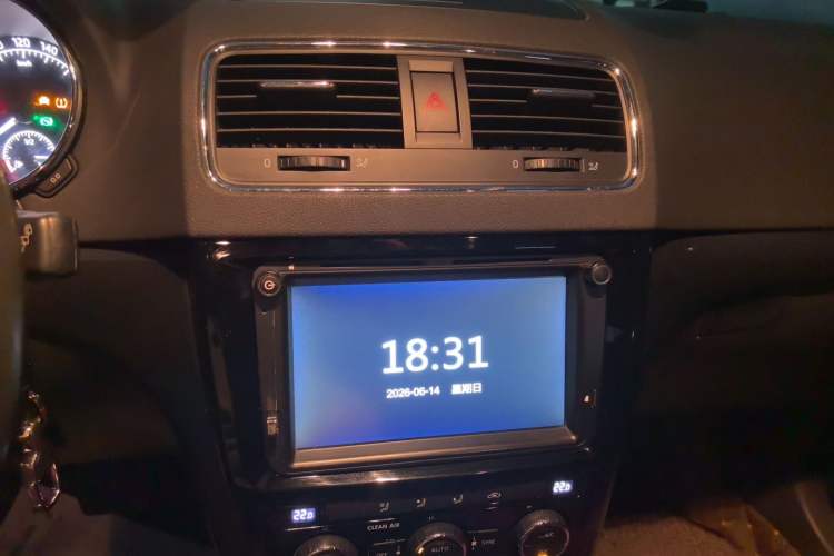Used Skoda Yeti 2017 TSI280 DSG Innovation Edition Audio And AC Panel