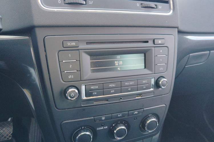 Used Skoda Yeti 2017 TSI280 DSG Advanced Edition Audio And AC Panel