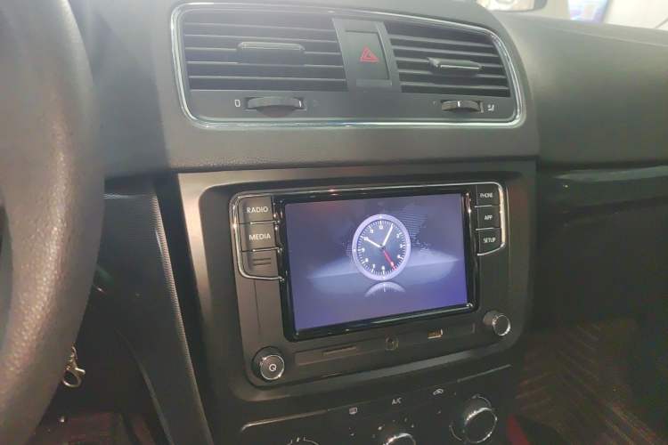 Used Skoda Yeti 2017 TSI280 DSG Advanced Edition Audio And AC Panel
