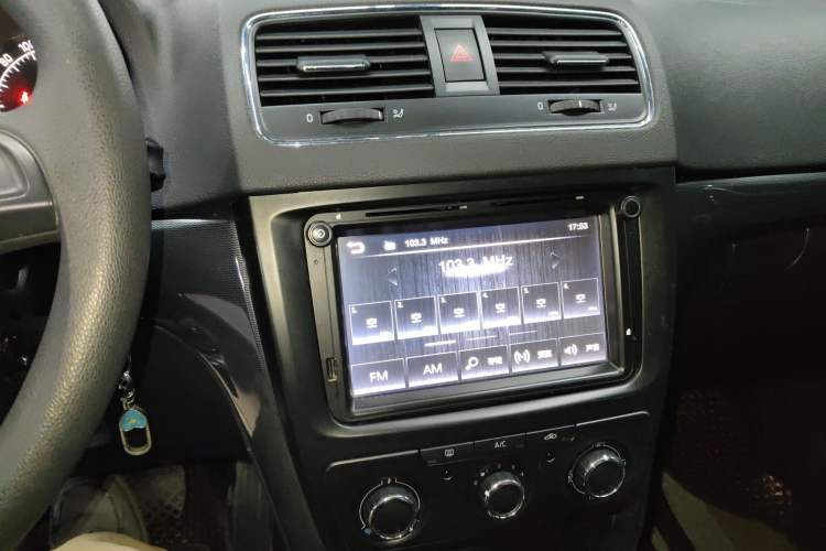 Used Skoda Yeti 2017 TSI280 DSG Advanced Edition Audio And AC Panel