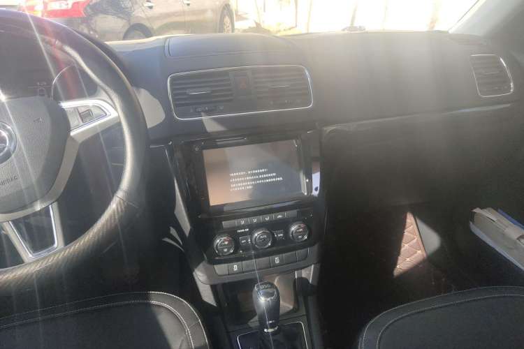 Used Skoda Yeti 2017 TSI280 DSG Innovation Edition Center Console