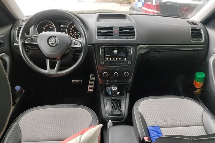 Used Skoda Yeti 2017 TSI280 DSG Advanced Edition Center Console
