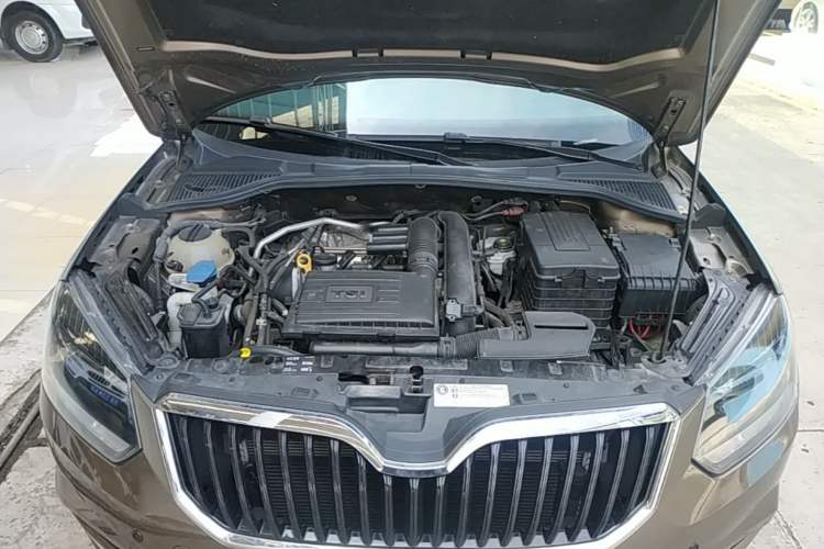 Used Skoda Yeti 2017 TSI280 DSG Advanced Edition Engine Bay