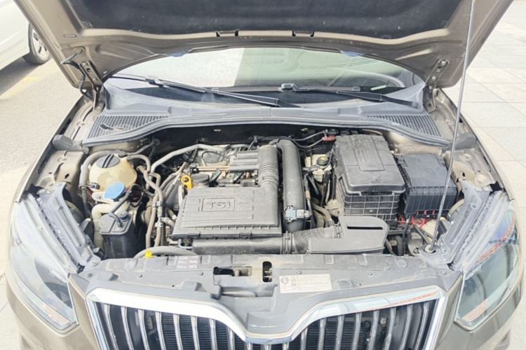 Used Skoda Yeti 2017 TSI280 DSG Advanced Edition Engine Bay