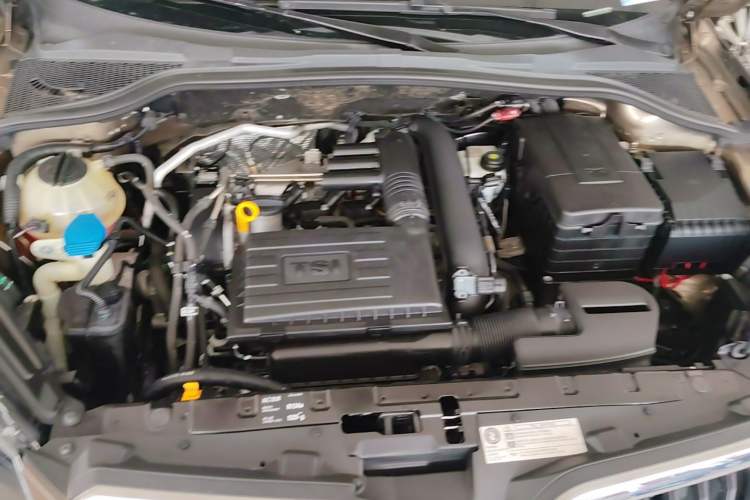 Used Skoda Yeti 2017 TSI280 DSG Car Enjoy Brothers Edition Engine Bay