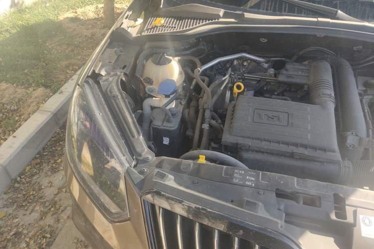 Used Skoda Yeti 2017 TSI280 DSG Innovation Edition Engine Bay Right