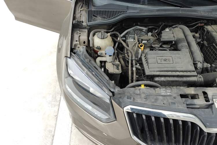 Used Skoda Yeti 2017 TSI280 DSG Advanced Edition Engine Bay Right