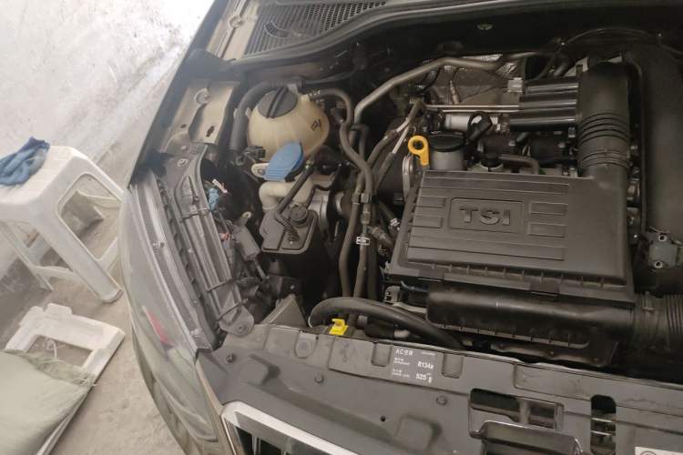 Used Skoda Yeti 2017 TSI280 DSG Car Enjoy Brothers Edition Engine Bay Right