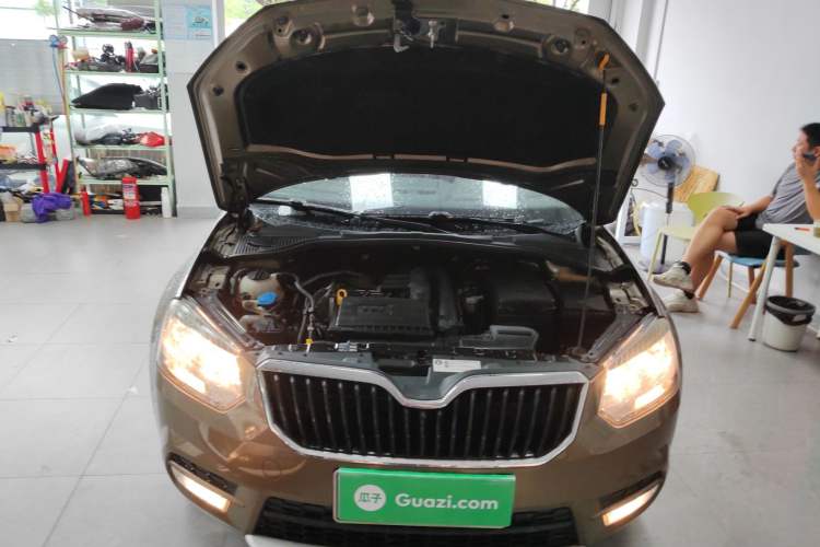 Used Skoda Yeti 2017 TSI280 DSG Advanced Edition Engine Bay