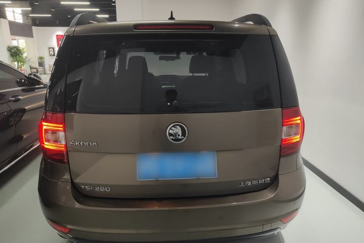 Used Skoda Yeti 2017 TSI280 DSG Car Enjoy Brothers Edition Exterior 4