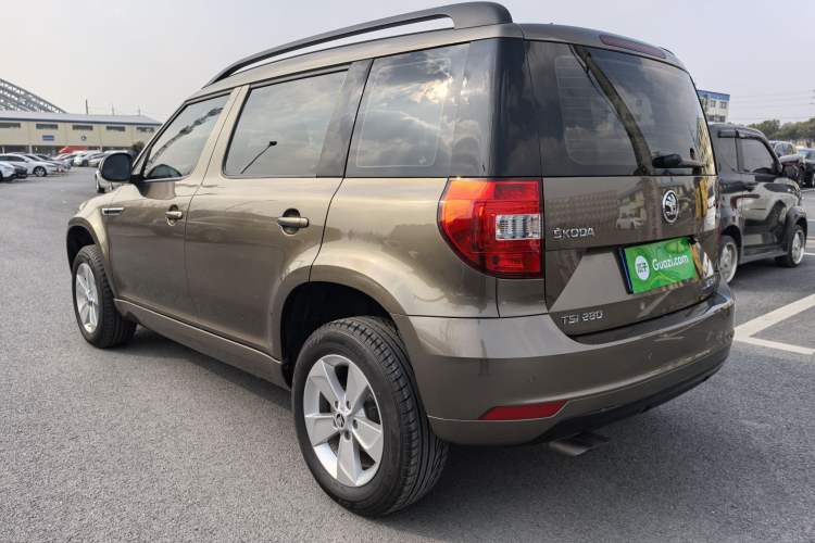 Used Skoda Yeti 2017 TSI280 DSG Car Enjoy Brothers Edition Exterior 5