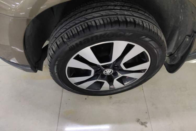 Used Skoda Yeti 2017 TSI300 DSG Luxury Edition Exterior 7