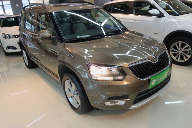 Used Skoda Yeti 2017 TSI280 DSG Advanced Edition Front Right 45 Deg
